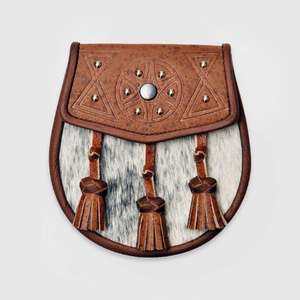 Bolso de cuero estilo étnico deportivo con bordado de cabeza de ciervo, diseño escocés tartán, con borlas y cadenas metálicas para las cuatro estaciones. - Product Image 2
