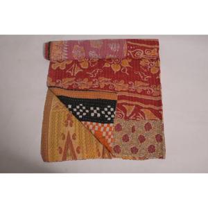 Colcha Kantha Gudri de Algodón Hecha a Mano, Reversible, con Estampado Vintage, para Decoración de Sofá o Dormitorio - Product Image 4