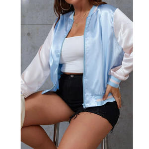 Veste universitaire en satin personnalisable pour femmes avec manches en simili cuir et design personnalisé brodé, manteaux de haute qualité pour femmes - Product Image 4