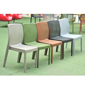 Sillón de Oficina Perforado Color Gris Ceniza |   Silla Giratoria Apilable de Polipropileno para Todo Clima con Diseño Moderno - Product Image 3