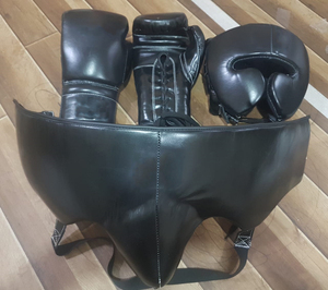 Custom Logo Real Cowhide Leather Boxing <b>Gloves</b> Nose/Check Bars Head Groin Guards Protector Sanda Boxing Set Moisture Wicking - Product Image 6