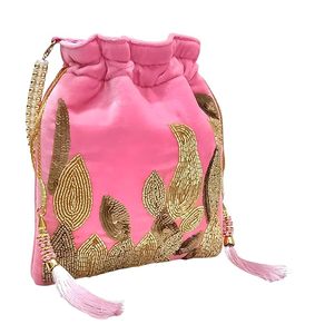 Pochette en velours rose faite à la main avec perles, broderies dorées et pompons pour accessoires de mariée - Product Image 2