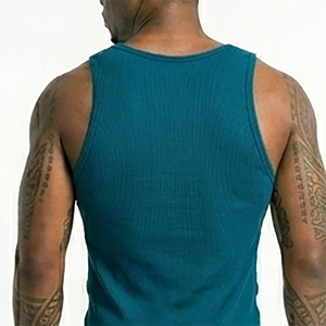 Débardeur uni de qualité supérieure pour hommes, doté d'une technologie de séchage rapide, léger et idéal pour l'extérieur. - Product Image 5