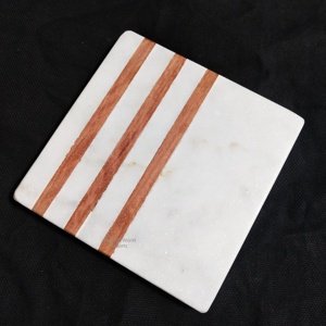 Elegante Juego de Posavasos de Madera con Incrustaciones y Mármol Blanco, Estético y Práctico para Cualquier Espacio, Alfombrillas y Protectores - Product Image 1
