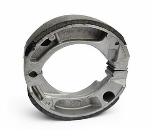 Plaquettes de frein arrière Vasus de haute qualité neuves pour Hero Splendor Plus |   Tambour de 110 mm |   Métal durable et résistant |   Motocyclette avec garantie de 3000 km - Product Image 2