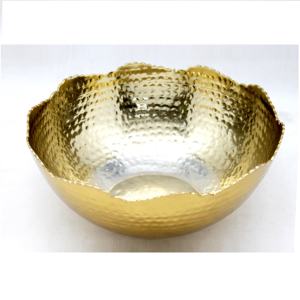 Bol de service décoratif en aluminium fait à la main avec finition en laiton naturel Fabricant et exportateurs indiens - Product Image 1