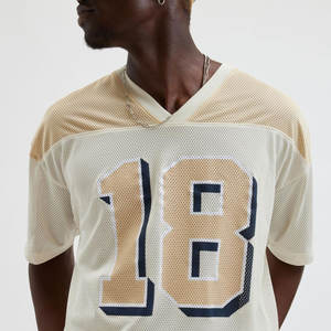 Camiseta Deportiva con Cuello en V de Secado Rápido, Malla Transpirable de Nivel Profesional, 100% Algodón, Personalizable - Product Image 3