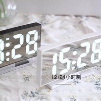 Jam Alarm Cermin Lengkung Digital dengan Temperatur, Snooze, Mode Malam, Jam Meja, Saklar Mode, Memori Daya Mati, Jam LED