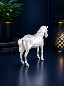 Idole de cheval debout en argent plaqué 999, artisanat de Jaipur Metals |   9,5 X 3 X 8 cm |   92g |   Décoration et cadeaux pour la maison pour les anniversaires - Product Image 4