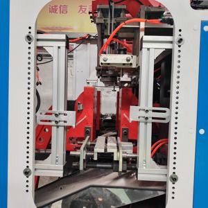 Machine de moulage par extrusion-soufflage de bouteille de détergent de lessive de bouteille de gel <span class=keywords><strong>douche</strong></span> à usage familial - Product Image 3