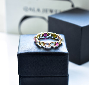 Anillo de Eternidad de Oro Amarillo de 14K con Turmalina Multicolor en Bisel, Hecho a Mano, Redondo y Natural, Estilo Prisma Pastel - Product Image 3