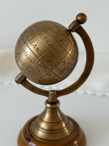Globe terrestre décoratif vintage en laiton et bois, globe terrestre vintage pour la décoration de bureau, globe terrestre nautique pour la décoration de bureau - Product Image 2