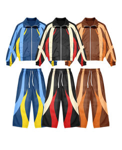 Conjunto deportivo cortavientos con pantalones y chaqueta, 100% nailon con malla interior, para hombre. - Product Image 1