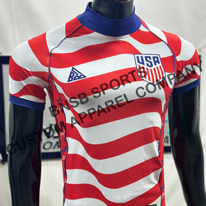 เสื้อแฟนฟุตบอลทีมชาติสหรัฐอเมริกา ปี 2026 แบบยูนิเซ็กซ์ ระบายอากาศได้ดี คุณภาพสูง ผลิตจากโพลีเอสเตอร์  รับสกรีนชื่อทีมและโลโก้ สำหรับฟุตบอลโลก - Product Image 3