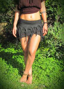 Minifalda Tribal |   Falda de Algodón con Flecos Deshilachados |   Ropa Bohemia para Festivales Estilo Gitano |   Falda de hada élfica en capas para mujer - Product Image 2