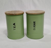 Boîtes métalliques haut de gamme conçues pour ranger les essentiels de la cuisine en toute sécurité, avec une construction durable et un design moderne élégant