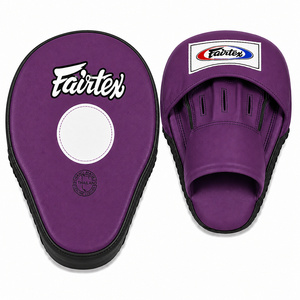 แผ่นซ้อมมวย Fairtex รุ่นใหม่ ดีไซน์ยอดนิยม สำหรับฝึกซ้อมมืออาชีพ หนังแท้ สีเทา-ดำ โค้งมน สำหรับมวยไทยและคิกบ็อกซิ่ง - Product Image 5