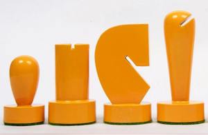 Juego de ajedrez moderno de la serie Berliner, piezas de madera de boj azul y amarillo, Rey de 3.7 pulgadas, a precio económico. - Product Image 6