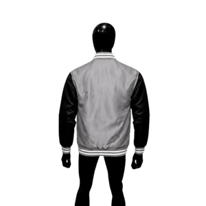 Chaqueta Varsity de Satén Gris y Negro para Hombre, Chaqueta Bomber Premium de Béisbol con Mangas Negras en Contraste y Cuello Acanalado a Rayas - Product Image 2