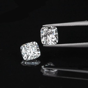 Diamante Cultivado en Laboratorio con Certificación IGI, Corte Cuadrado Cojín de 2.5CT, F VVS1 CVD, 3EX, Proveedor Mayorista de Diamantes para Comerciantes e Importadores de Diamantes - Product Image 4