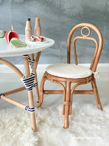 Juego de Mesa y Sillas de Ratán para Niños Nhat Minh, Estilo Tropical Redondo, Muebles Ecológicos para Interiores, Diseño de Respaldo Windsor - Product Image 5
