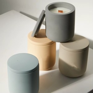 Tarro de cerámica mate personalizado para velas de 80/100/220/325ml con tapa, contenedor de terracota para velas al por mayor - Sra. Tarina - Product Image 1