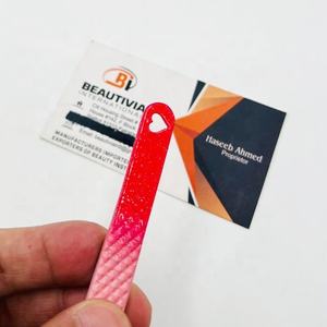 Pince à épiler en acier durable, design cœur, pour cils, volume, avec impression de logo personnalisé, collection de Noël - Product Image 3