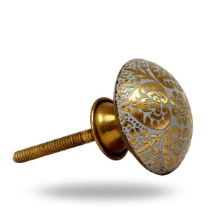 Chất Lượng Cao Vàng Brass Khắc Kim Loại Ngăn Kéo Kéo Với Màu Trắng Đầy Trái Tim Thiết Kế Cửa Núm Cho Nhà Bếp & Trung Tâm Sử Dụng Đồ Nội Thất - Product Image 3