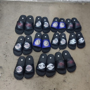 รองเท้าแตะหนังแท้ปักลาย น้ำหนักเบา สวมใส่สบาย ระบายอากาศได้ดี พื้นรองเท้า PVC แบบเปิดนิ้วเท้า เหมาะสำหรับฤดูหนาว - Product Image 2