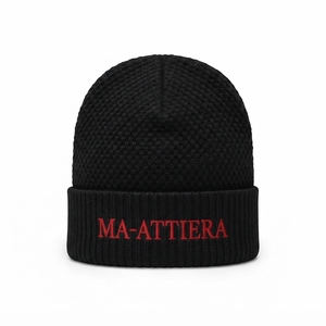 Bonnet en tricot côtelé noir avec revers, chaud pour l'hiver, avec logo brodé personnalisé - Product Image 1