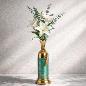 Jarrón grande de latón martillado para suelo. Decoración interior metálica dorada de primera calidad. Disponible a precios de mayorista. - Product Image 6