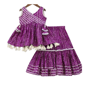 ชุดเลเฮนกาโชลีสำหรับงานเทศกาลสำหรับเด็กผู้หญิง – ชุดพื้นเมืองสีม่วงพิมพ์ลายพร้อมพู่ประดับปอมปอม - Product Image 3