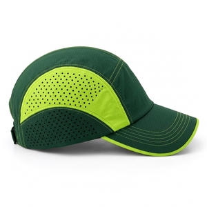Gorras de running cómodas que ofrecen protección solar práctica, son ligeras y controlan la humedad para actividades al aire libre. - Product Image 5