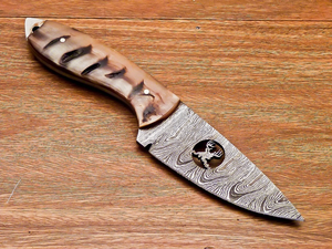 Couteau à lame fixe en acier Damas forgé, fourreau en cuir, EDC, pleine longueur, pour la chasse, le dépecage, le camping, manche en corne de bélier, OEM - Product Image 4