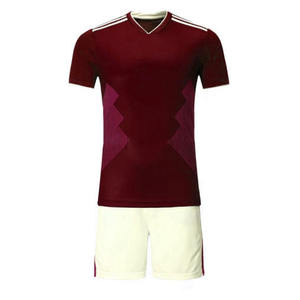 Vêtements de football personnalisés en sublimation en gros, uniformes de haute qualité, imperméables, respirants, à séchage rapide, tissu doux, vêtements d'équipe, écoles, clubs, OEM - Product Image 4