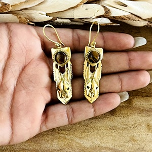 Dernier design Boucles d'oreilles pendantes Lapin Bohème en laiton tribal pour femmes, Bijoux animaliers plaqués or 18 carats pour la vente en gros/OEM/ODM - Product Image 2