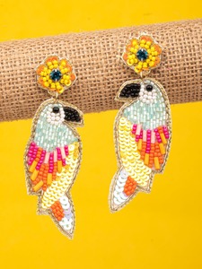 Boucles d'oreilles brodées de perles de qualité supérieure avec un design artistique unique pour tenues traditionnelles et modernes – Broderie artisanale - Product Image 3