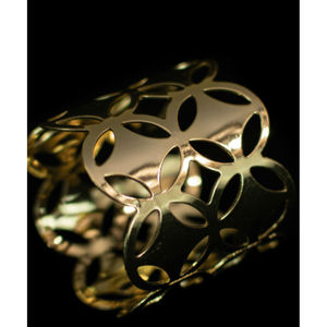 ที่ใส่ผ้าเช็ดปากโลหะตัดด้วยเลเซอร์ สีทองและสีเงิน สำหรับตกแต่งโต๊ะอาหารในร้านอาหารหรูและงานแต่งงานระดับพรีเมียม - Product Image 3