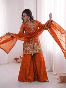 Ensemble Kurti en soie Fendy richement brodé avec palazzo et dupatta fantaisie – Tenue ethnique élégante pour femme - Product Image 2