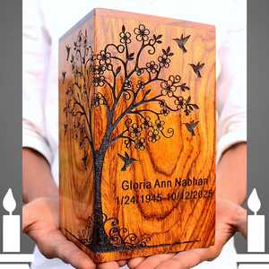 Boîte rectangulaire en bois massif faite à la main, sculptée avec un arbre de vie gravé, urne commémorative, décoration de table - Product Image 3