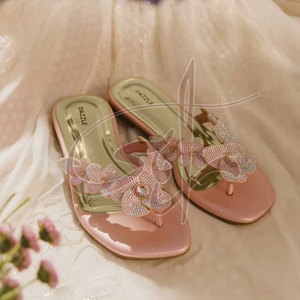 Pantuflas de Moda Hechas a Mano, Antideslizantes, Ligeras, de Primera Calidad, a Precio Económico y Recién Llegadas - Product Image 4