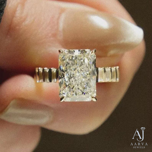 Anillo de Compromiso AARVA JEWELS con Moissanita de Corte Radiante, Chapado en Oro Rosa de 18K, Anillo Solitario para Mujer, Aniversario de Bodas - Product Image 5