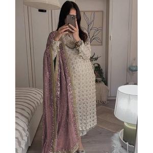 Conjunto de Pantalón y Top con Bordado Georgette y Lentejuelas, Color Rosa Bebé, con Dupatta - Product Image 1