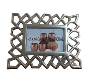 Cadre photo en métal géométrique moderne découpé, en aluminium argenté antique, pour table, décoration maison et hôtel - Product Image 1