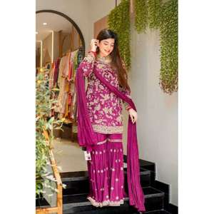 Vente en gros Chinon Top Pant Dupatta Set: Vente en gros Chinon Top Pant Dupatta Sets disponibles dans une variété de couleurs et de motifs - Product Image 1