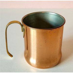 Mug à cocktail en cuivre isolé, vaisselle de bar professionnelle, mug Moscow Mule avec poignée ergonomique en laiton, mug en cuivre résistant au ternissement - Product Image 1