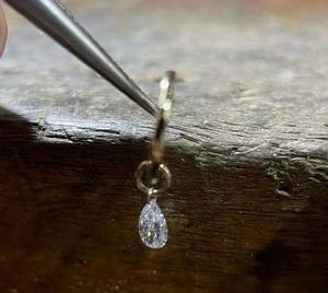 Pendientes de Aro de Oro de 14K de Lujo con Diamantes Cultivados en Laboratorio, Joyería Elegante y Minimalista, Regalo para Mujer - Product Image 6