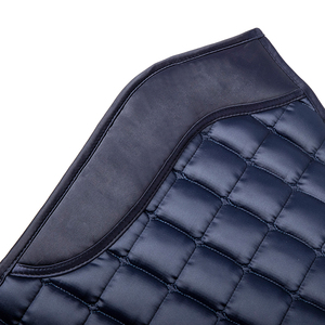Fournisseur en gros d'équipements équestres, tapis de selle, équipement pour chevaux, tapis de selle de haute qualité, personnalisables, doublure en maille, extérieur en satin, mousse - Product Image 2