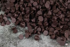 Venta al por mayor de galletas y bizcochos de panadería, chocolate compuesto HALAL OEM/ODM, chispas de chocolate negro, cacao 1KG, precio de oferta - Product Image 4