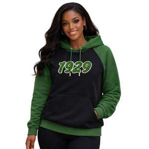 Sweat à capuche noir à manches raglan Iota Phi Lambda Sorority, année de fondation 1929, manches vert émeraude, vêtements à lettres grecques, haut pour femme - Product Image 3